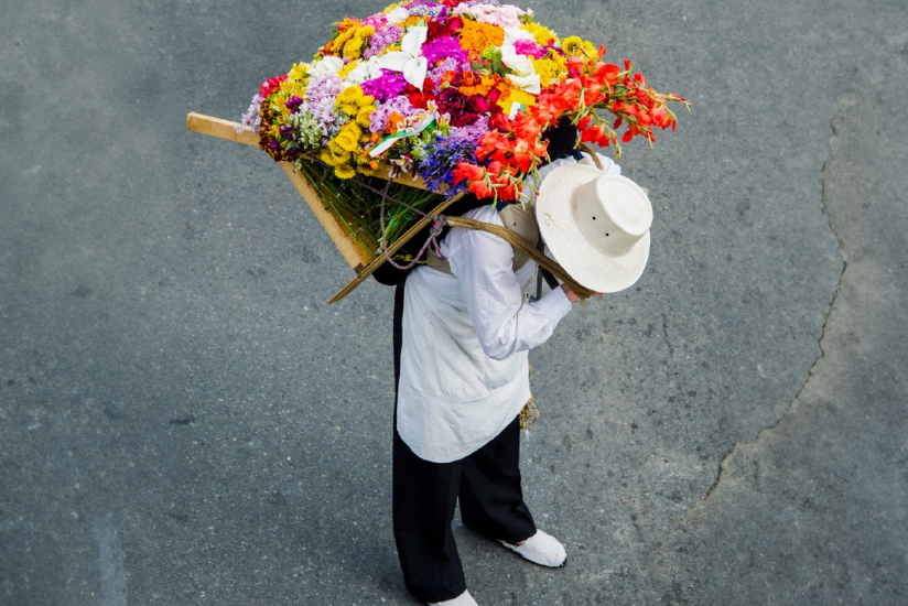 Desfile de silleteros at the Feria de las Flores, Medellín, Colombia.