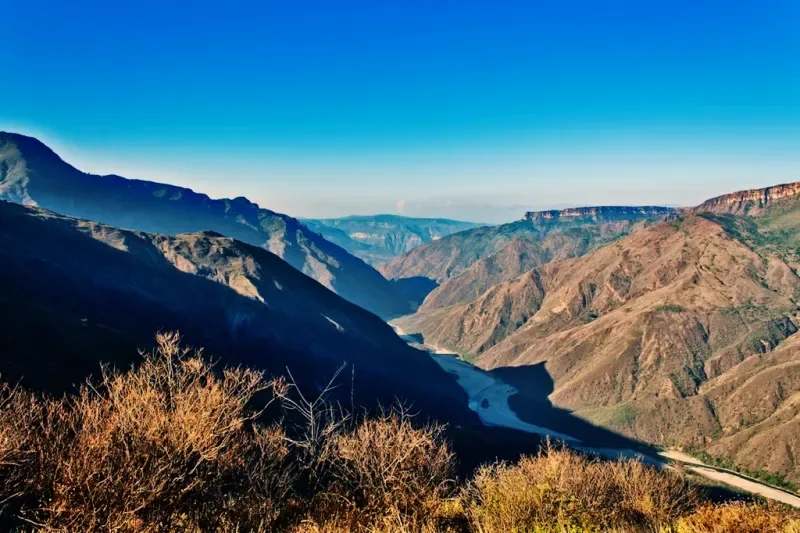 Conoce el majestuoso Cañon de chicamocha y sus atracciones