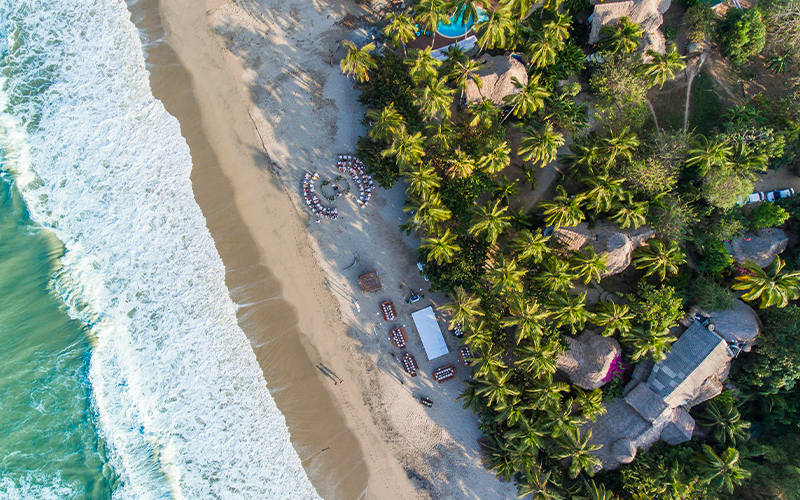 Relájate en la Playa Palomino en La Guajira y disfruta las aguas del Mar Caribe | Colombia Travel