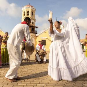 Grupo danzando en Mompox
